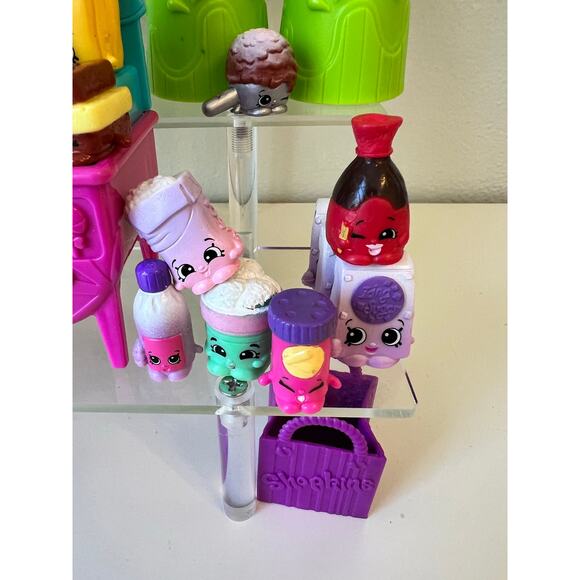 Shopkins Shoppies Groovy Smoothie Juice Truck with Accessories and Popette Doll - Picture 7 of 16